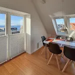 Feriehus Awesome In With House Sea View